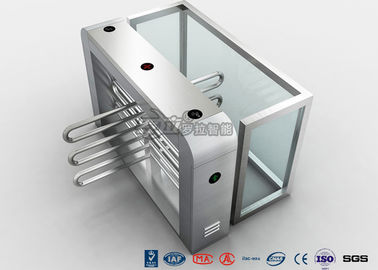 ซื้อ ประตูหมุนความสูงรอบเอวแบบป้องกันการชนแบบคู่ AC220V พร้อมมอเตอร์ขับเคลื่อนแบบสเต็ปปิ้ง online manufacture