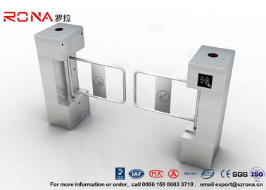AC 220V IC ID สวิงประตูรั้วประตูสวิงประตูรั้วประตูกั้น 600 มม. ควบคุมการเข้าออกสำหรับประตูหมุนแม่เหล็ก